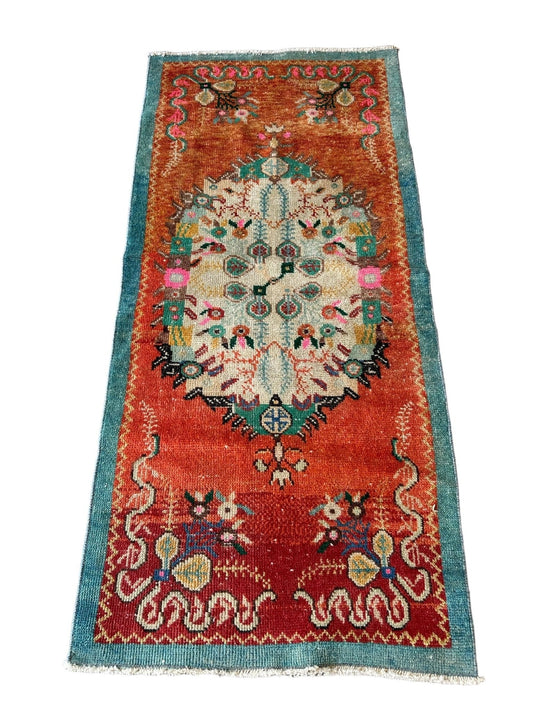 1960's Vintage Anatolian Floral Rug - The Art of Broken Pieces